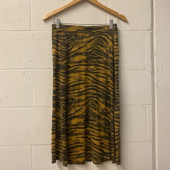H&M Tan High Waist Tiger Animal Print Midi Skirt - Picture 3 of 6
